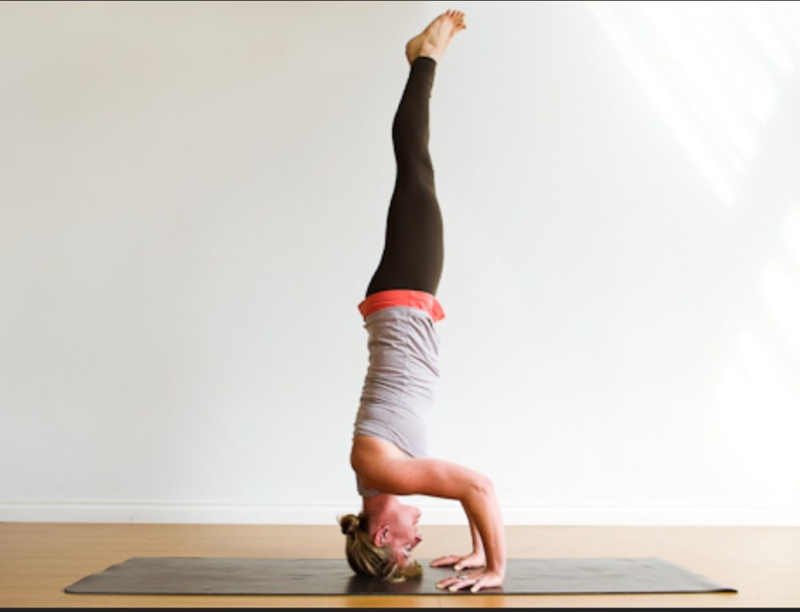 ヨガに癒しを求める人たちへ：それ危険です！（Part 1）